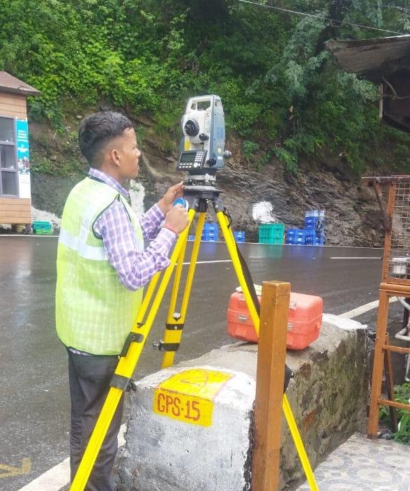 Road survey using DGPS at Shimla